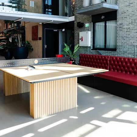 Radisson Red
