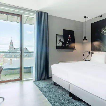 호텔 Radisson Red 4*