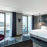 Hotel Radisson Red 4*