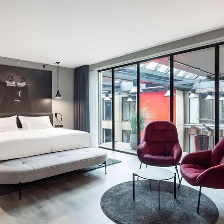 Radisson Red Szálloda 4*