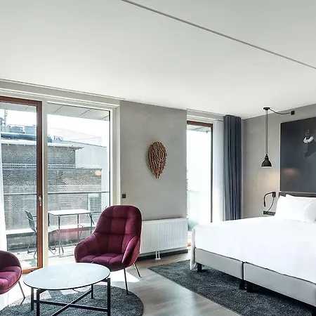 Radisson Red Szálloda 4*