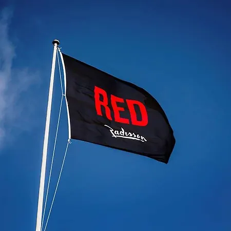 Radisson Red 4*