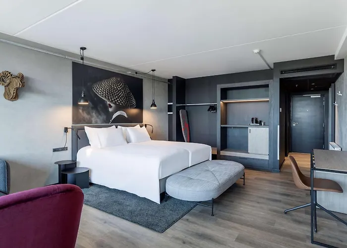 Hotel Radisson Red 4*