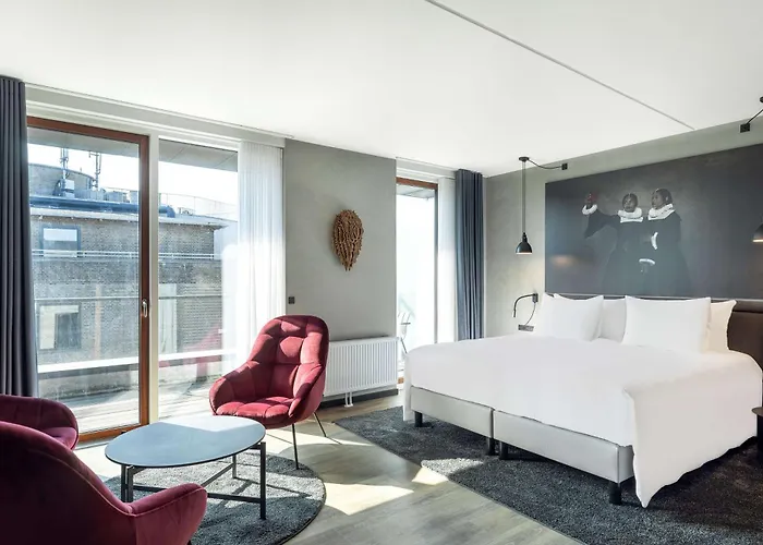 Radisson Red 4*