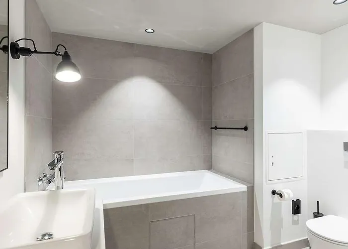 Radisson Red Hotel 4*