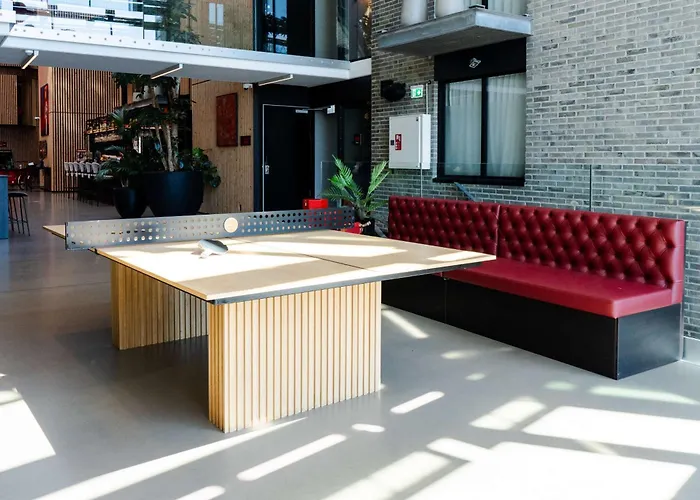 Radisson Red