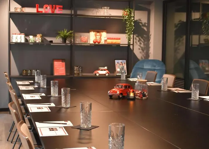 Otel Radisson Red 4*