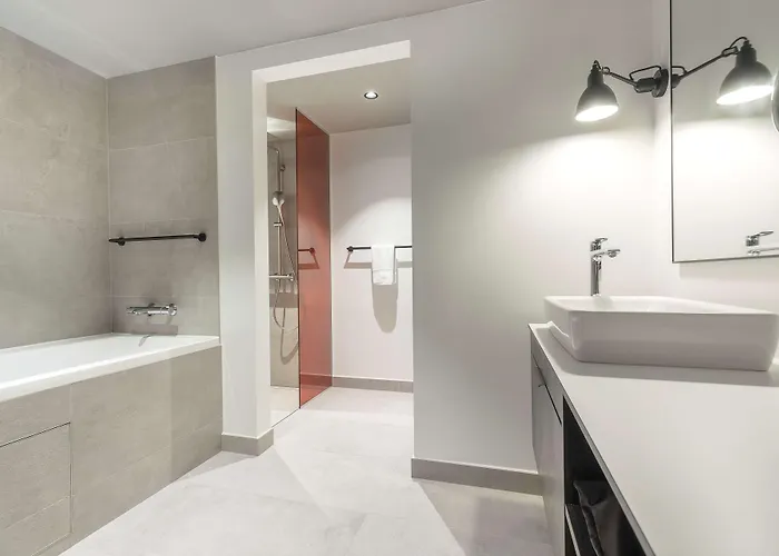Hotel Radisson Red 4*