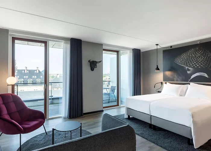 Radisson Red 4*