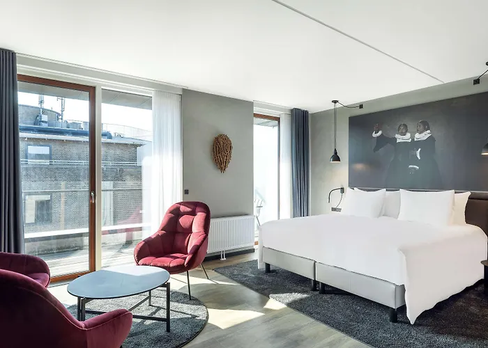 Radisson Red Otel 4*